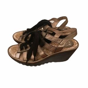 Fly London Wedge Gold Pewter
